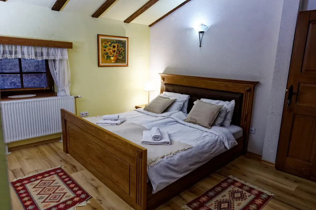 Chambre Krtchin – Deux lits